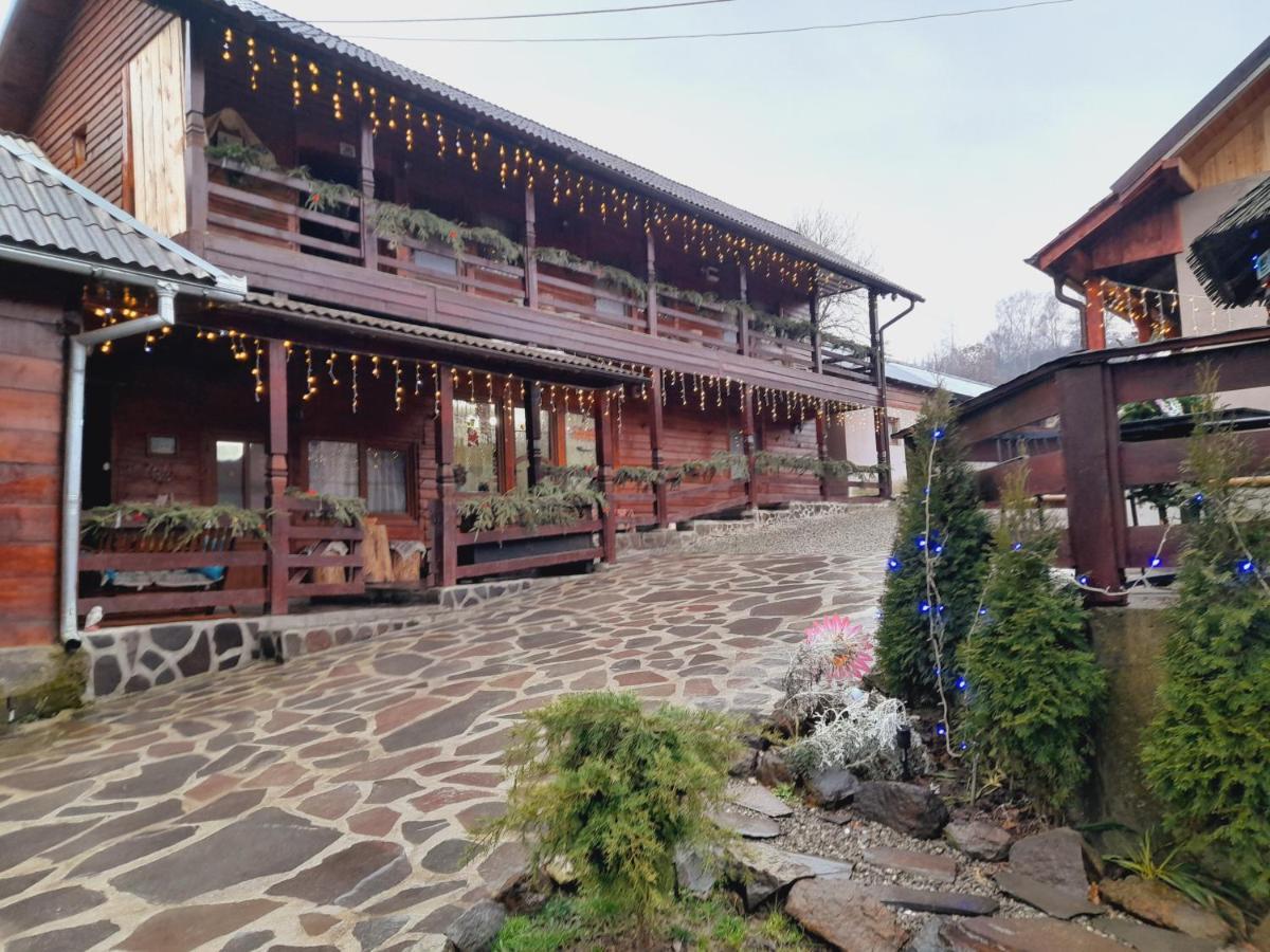 فيلا Casa De La Ferma Mariuca Berbesti المظهر الخارجي الصورة